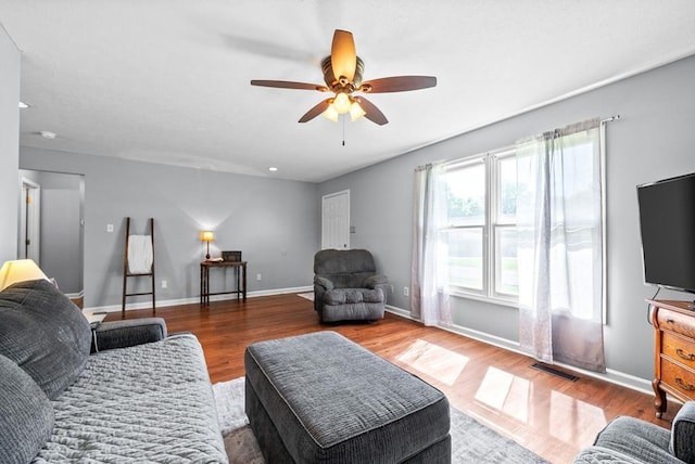 705 Pineridge Dr, Hopkinsville, KY 42240 - living area featuring wood finished floors and ceiling fan