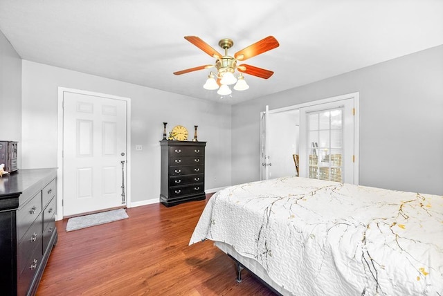 705 Pineridge Dr, Hopkinsville, KY 42240 - bedroom with dark wood-style floors, a ceiling fan, and a closet