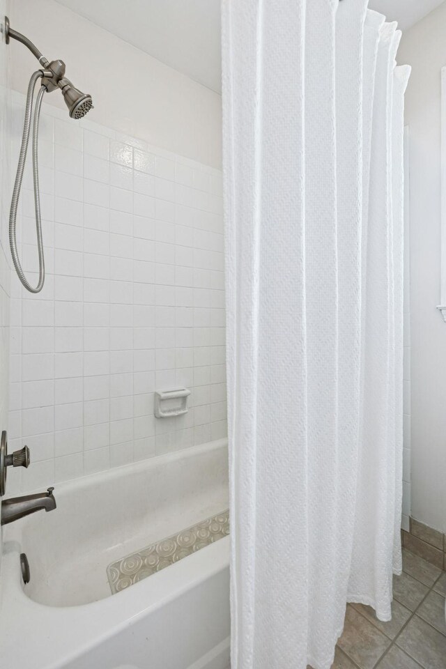 9505 Inavale Ln, Brentwood, TN 37027 - full bath featuring shower / bath combination with curtain and tile patterned floors