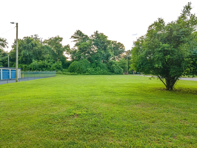 1200 Mill St, Pulaski, TN 38478 - view of yard featuring an outbuilding