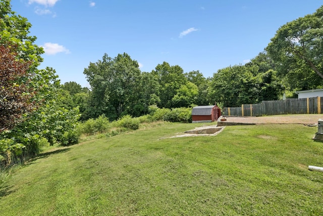 1421 Lakeview Rd, Clarksville, TN 37040 - view of yard with a shed