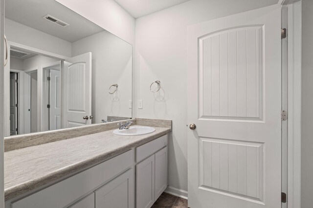 830 Long Leaf Rd, Lebanon, TN 37087 - bathroom featuring vanity