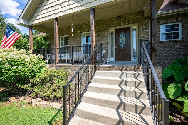 116 Sherrolyn Ct, Burns, TN 37029 - view of exterior entry featuring covered porch