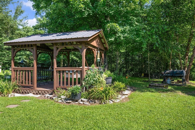 116 Sherrolyn Ct, Burns, TN 37029 - view of grassy yard featuring a gazebo