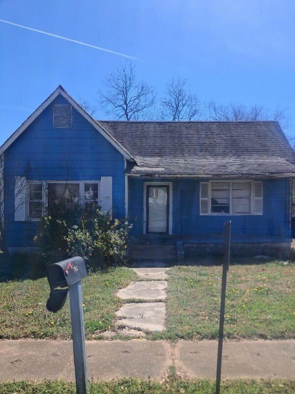 392 Berry St, Jackson, TN 38301 - photo 1