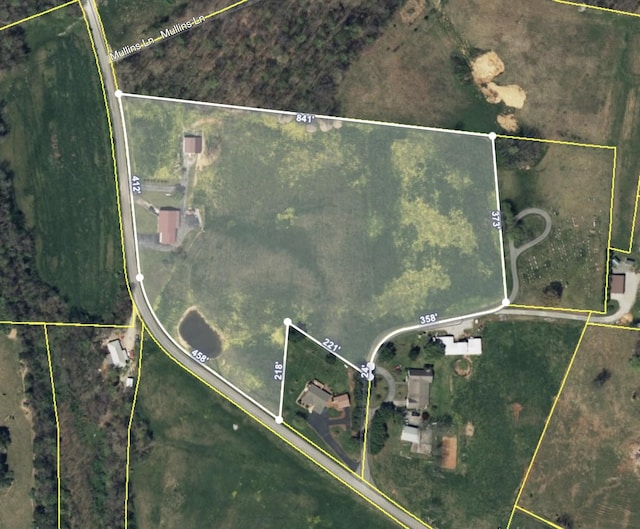 3135 Mullins Rd, Byrdstown, TN 38549 - aerial map of property and surrounding area featuring property boundaries highlighted