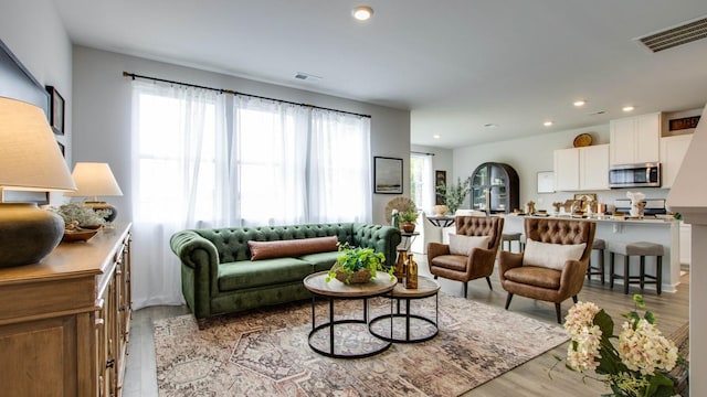 4910 Mowbray Way, Murfreesboro, TN 37129 - living room with light wood-type flooring and recessed lighting