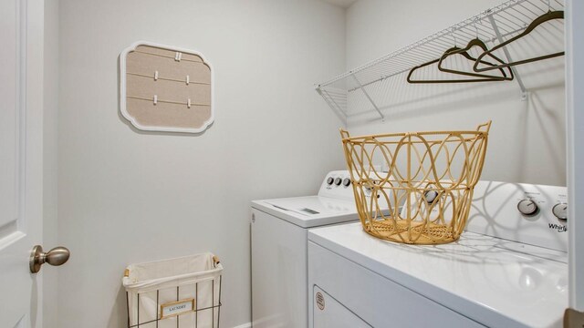 4910 Mowbray Way, Murfreesboro, TN 37129 - laundry room with washer and dryer