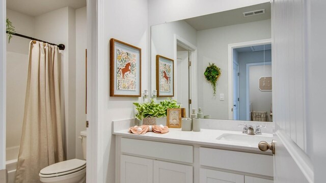 4910 Mowbray Way, Murfreesboro, TN 37129 - full bathroom with vanity and shower / bath combination with curtain