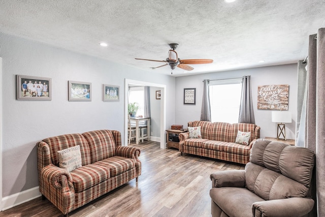305 Bryant St, Watertown, TN 37184 - living area featuring ceiling fan, wood finished floors, recessed lighting, and a textured ceiling