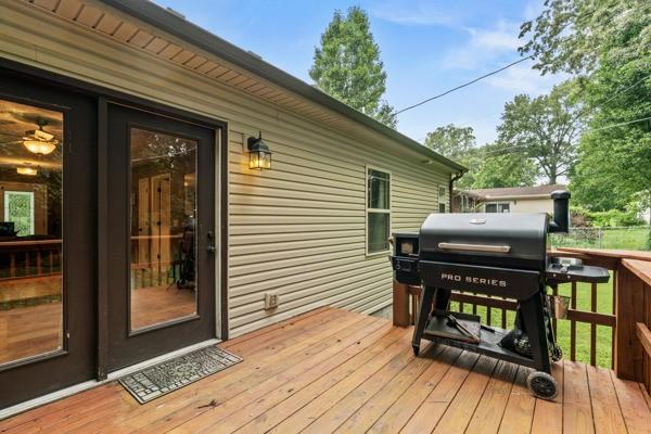 414 Grace St, Springfield, TN 37172 - deck featuring grilling area