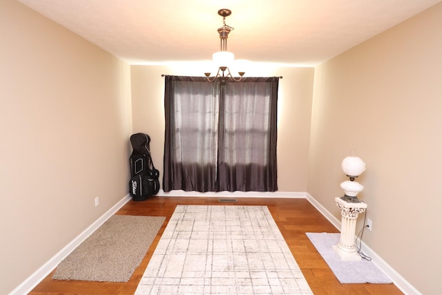 120 Mai Ridge Ln, Lafayette, TN 37083 - unfurnished room featuring wood finished floors and baseboards