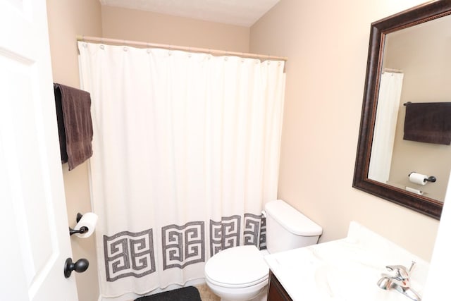120 Mai Ridge Ln, Lafayette, TN 37083 - full bath with vanity and a shower with shower curtain