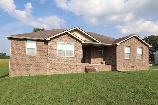 120 Mai Ridge Ln, Lafayette, TN 37083 - ranch-style house featuring crawl space, a front lawn, and brick siding