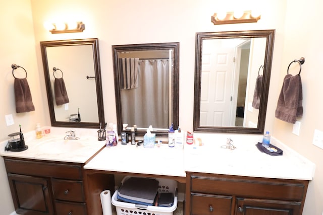 120 Mai Ridge Ln, Lafayette, TN 37083 - bathroom featuring double vanity