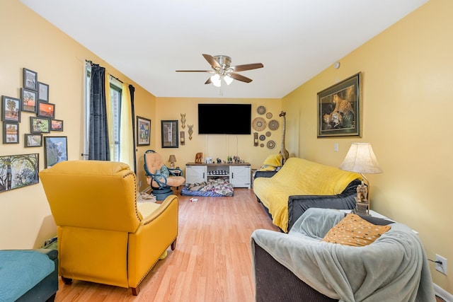 1211 Haber Dr, Brentwood, TN 37027 - living area featuring ceiling fan and light wood-style flooring