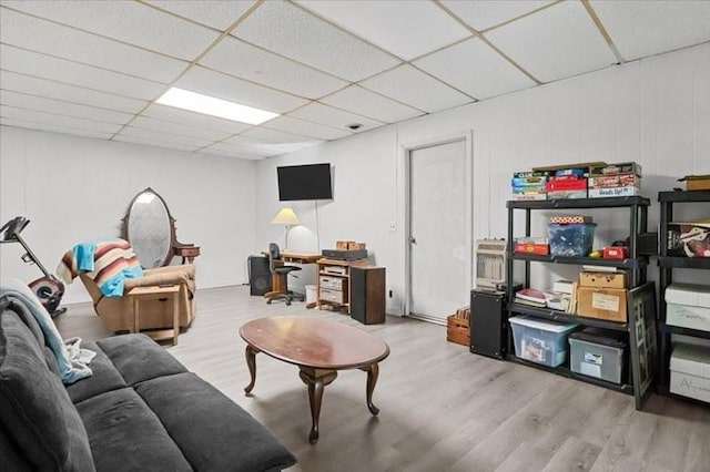 101 Cedar Hill Dr, Waverly, TN 37185 - living area featuring a drop ceiling and wood finished floors