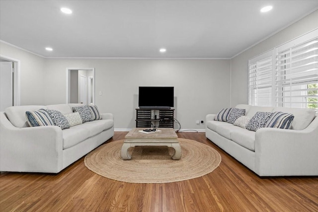 215 Sunset Dr, New Johnsonville, TN 37134 - living room featuring crown molding, wood finished floors, and recessed lighting