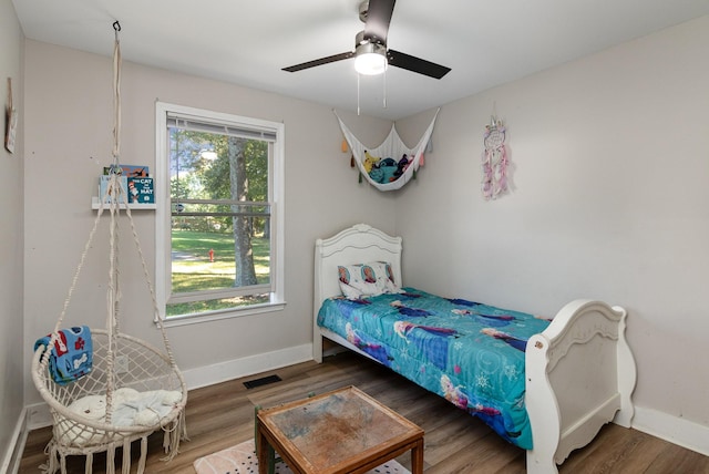614 Joshua Dr, Clarksville, TN 37042 - bedroom featuring wood finished floors and a ceiling fan