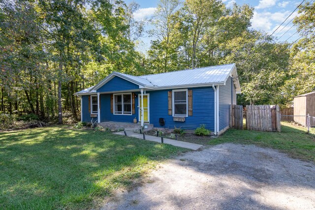 614 Joshua Dr, Clarksville, TN 37042 - view of front facade featuring a metal roof
