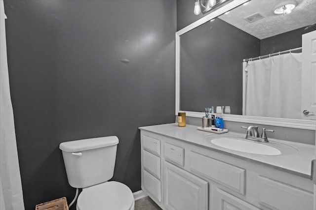 7173 New Hope Rd, Fairview, TN 37062 - full bathroom with vanity and a shower with shower curtain