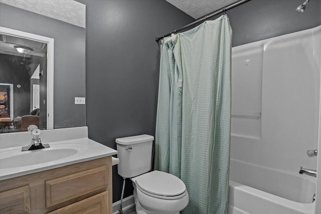 7173 New Hope Rd, Fairview, TN 37062 - full bathroom featuring shower / bathtub combination with curtain and vanity