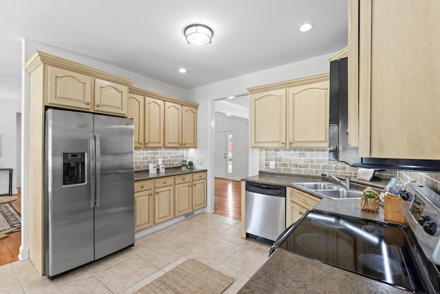 8746 Streamside Dr, Ooltewah, TN 37363 - photo 11
