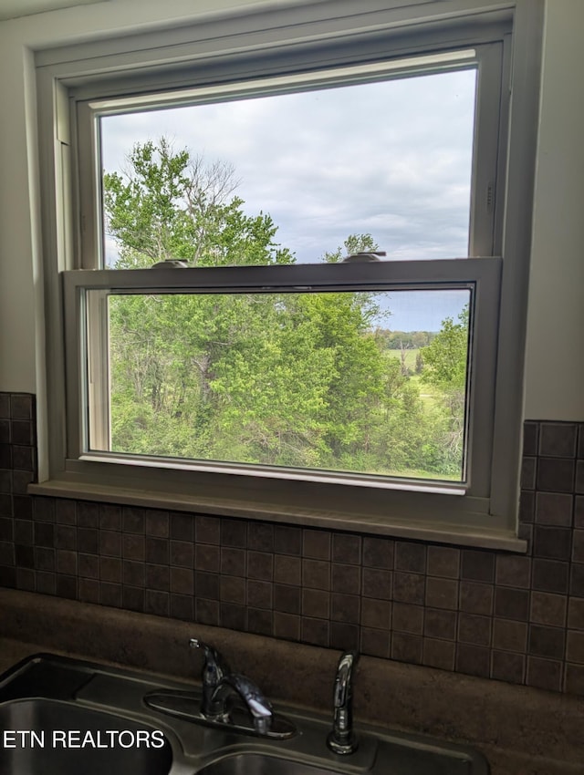 147 Evans Rd, Greenback, TN 37742 - photo 6