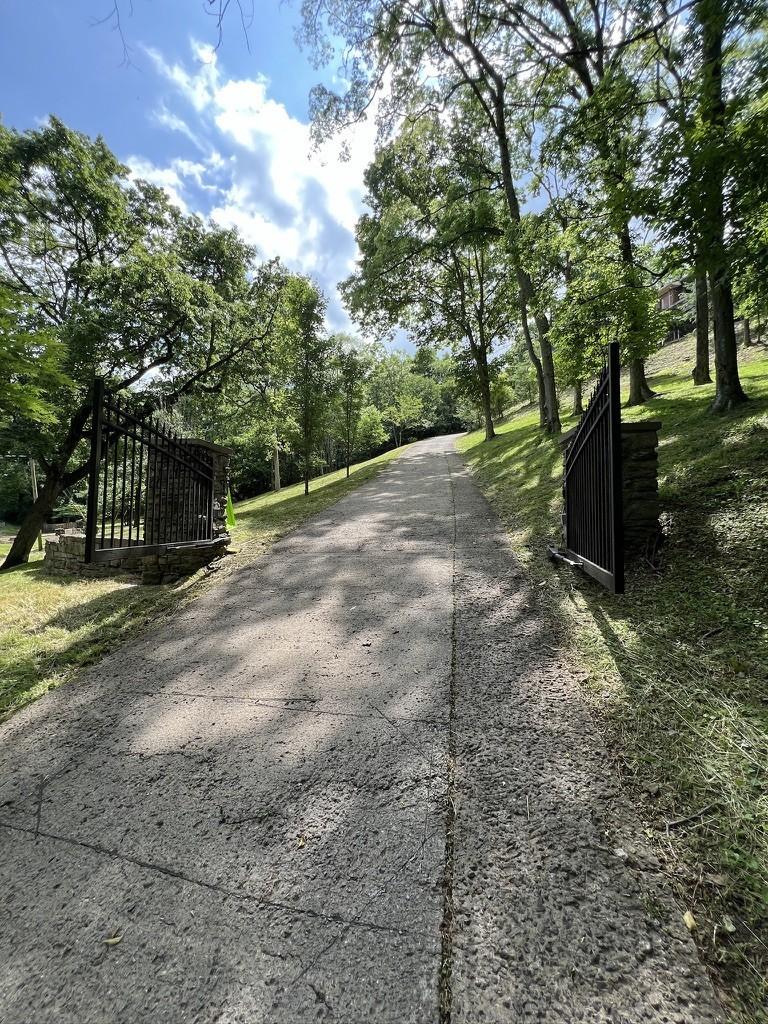 5161 Granny White Pike, Nashville, TN 37220 - photo 1