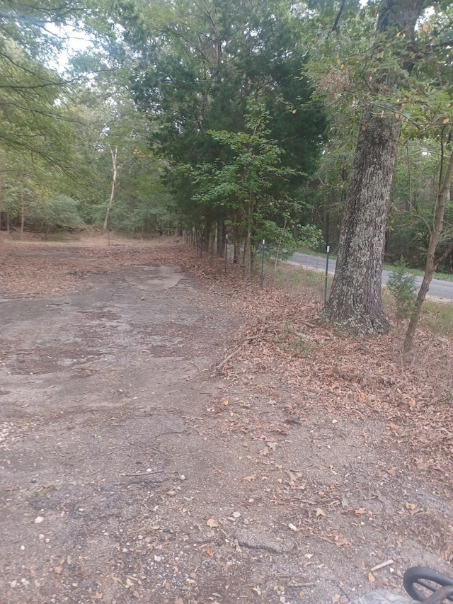 567 Rawls Rd, Paris, TN 38242