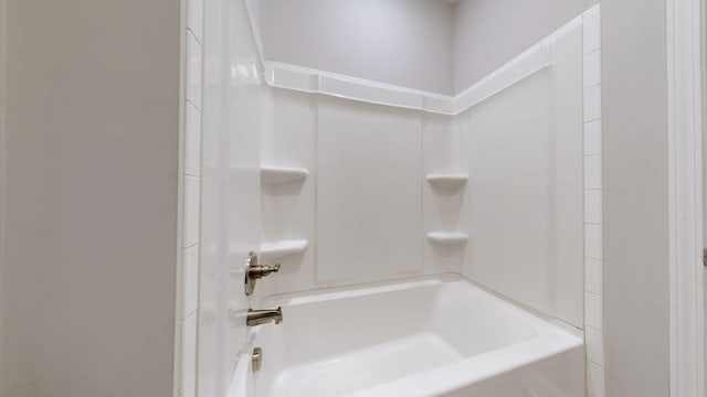 1012 Michaela Cir, Clarksville, TN 37043 - full bath featuring bathing tub / shower combination