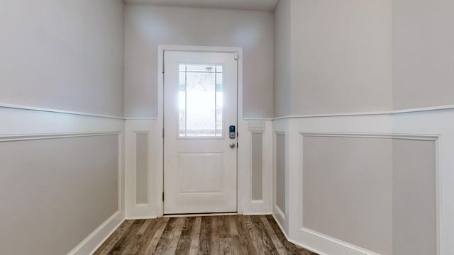 1012 Michaela Cir, Clarksville, TN 37043 - doorway featuring wood finished floors