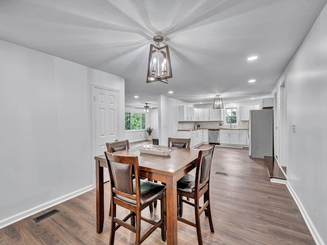 242 Long St E, Mc Ewen, TN 37101 - photo 5