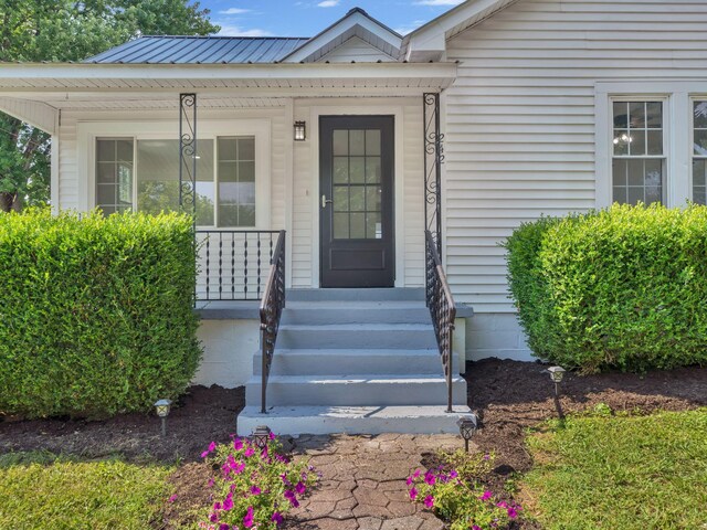 242 Long St E, Mc Ewen, TN 37101 - photo 2