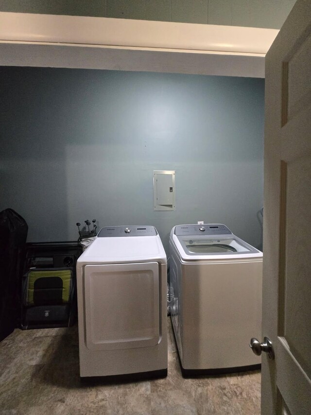 117 June Dr, Dickson, TN 37055 - washroom with separate washer and dryer
