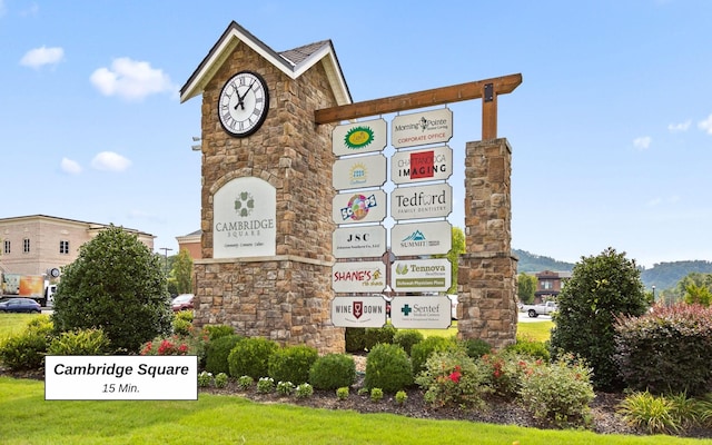8366 Gracie Mac Ln, Ooltewah, TN 37363 - exterior view of stone siding