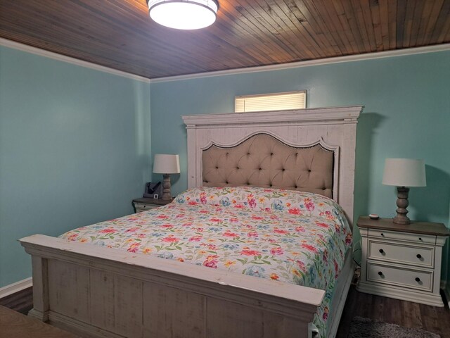 808 Days Rd, Lafayette, TN 37083 - bedroom with dark wood finished floors and ornamental molding