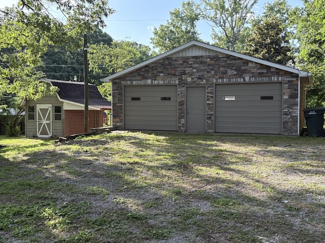 310 Lynwood Cir, Springfield, TN 37172 - view of detached garage