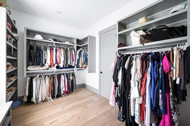 1526 Lipscomb Dr, Brentwood, TN 37027 - walk in closet featuring wood finished floors