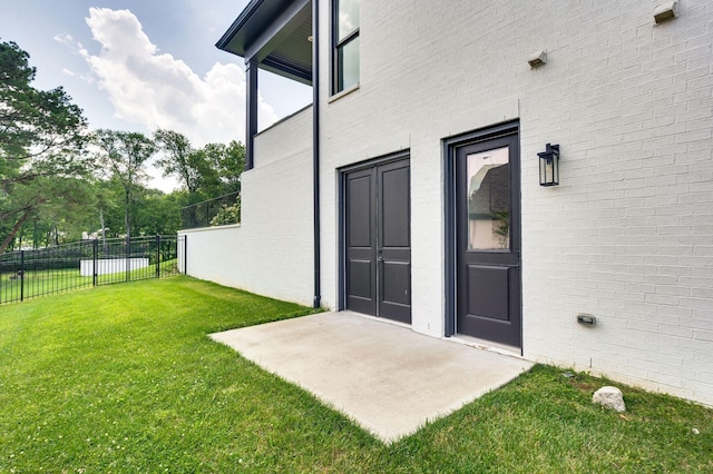 1526 Lipscomb Dr, Brentwood, TN 37027 - property entrance with brick siding