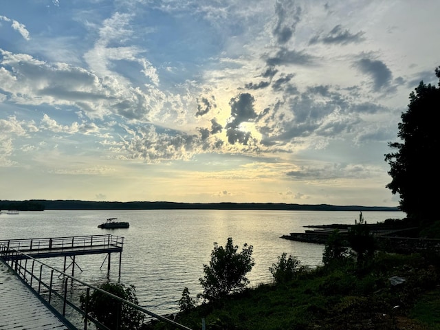 372 Cheree Loop, Stewart, TN 37175