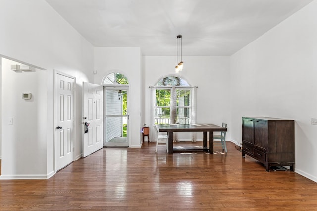 1902 Vicksburg Cir, Columbia, TN 38401 - entrance foyer with hardwood / wood-style floors and baseboards