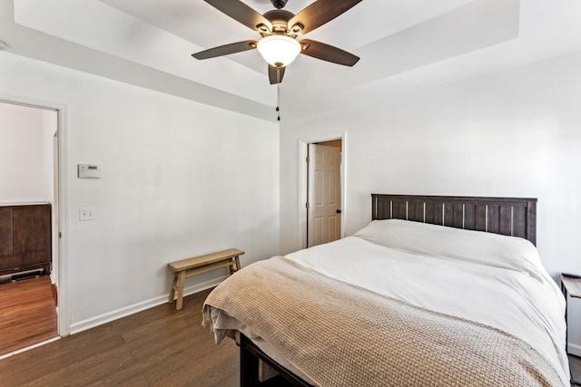 1902 Vicksburg Cir, Columbia, TN 38401 - bedroom with dark wood finished floors and a ceiling fan