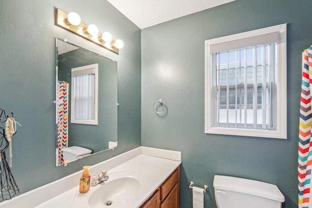 1902 Vicksburg Cir, Columbia, TN 38401 - full bathroom featuring vanity and toilet