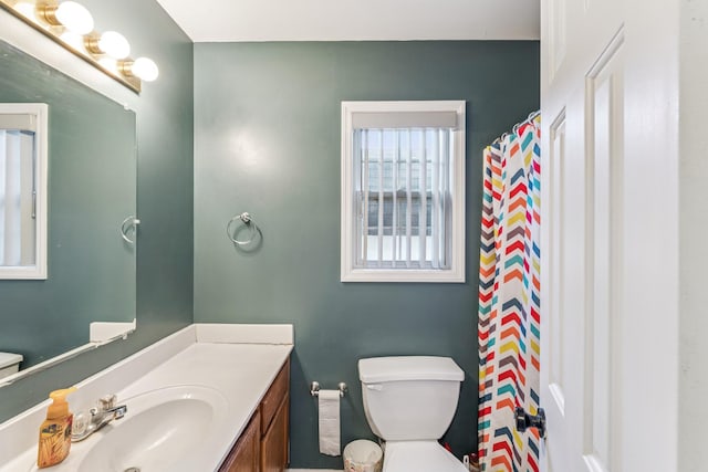 1902 Vicksburg Cir, Columbia, TN 38401 - bathroom with vanity and a shower with curtain