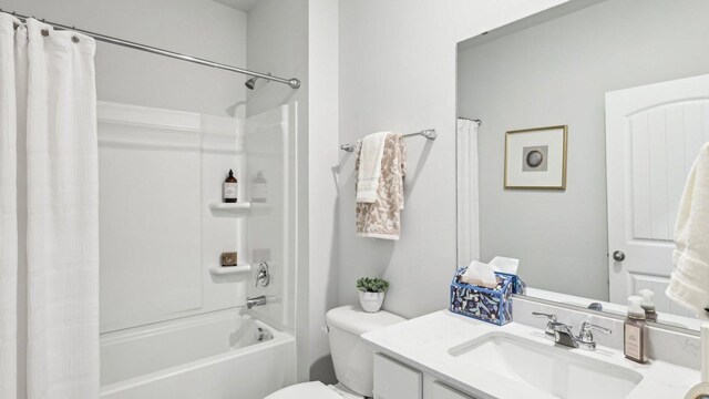 99 Hartmann Crossing Dr, Lebanon, TN 37087 - bathroom featuring vanity and shower / tub combo with curtain
