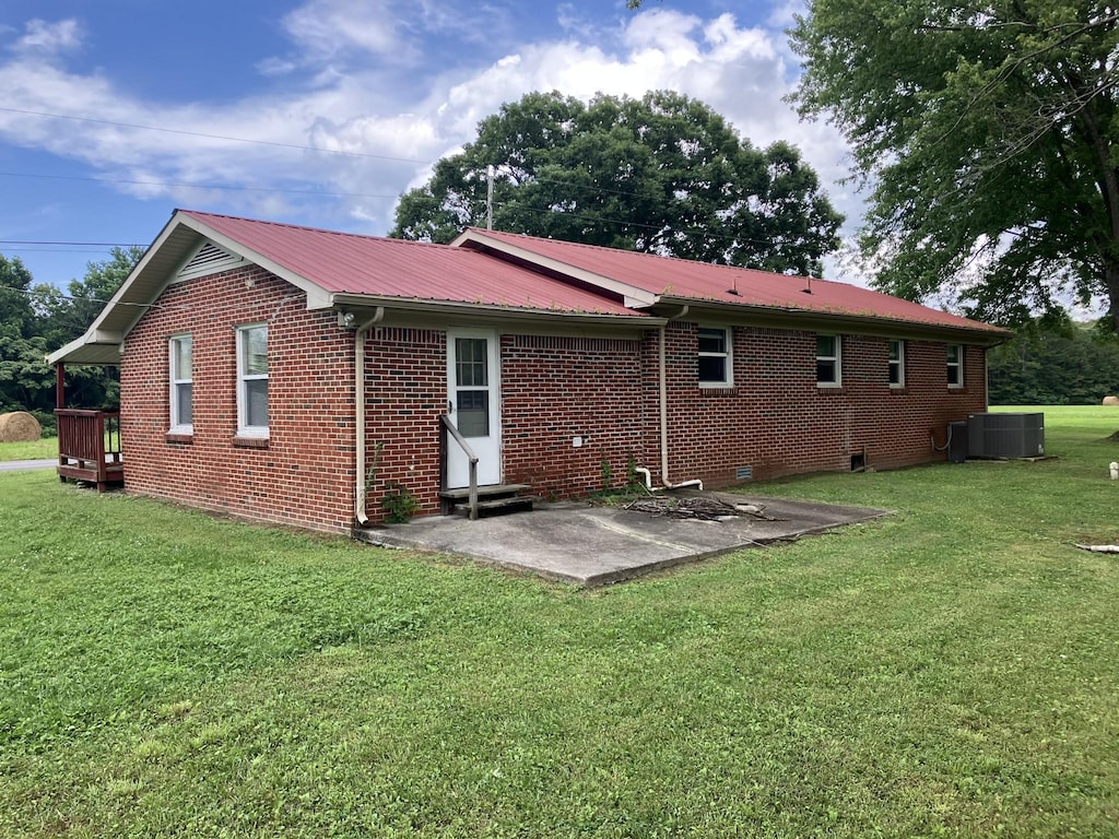 608 Old W Point Rd, Smithville, TN 37166 - photo 2