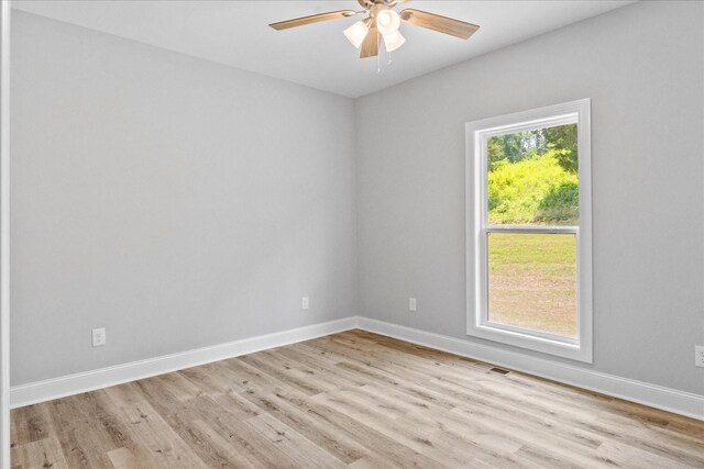 763 Potter Rd, Dickson, TN 37055 - unfurnished room featuring wood finished floors and ceiling fan
