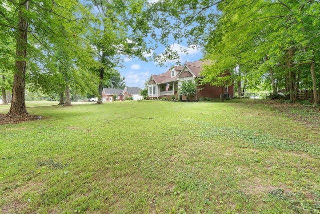 1104 Golf Course Ln, Ashland City, TN 37015 - view of green lawn
