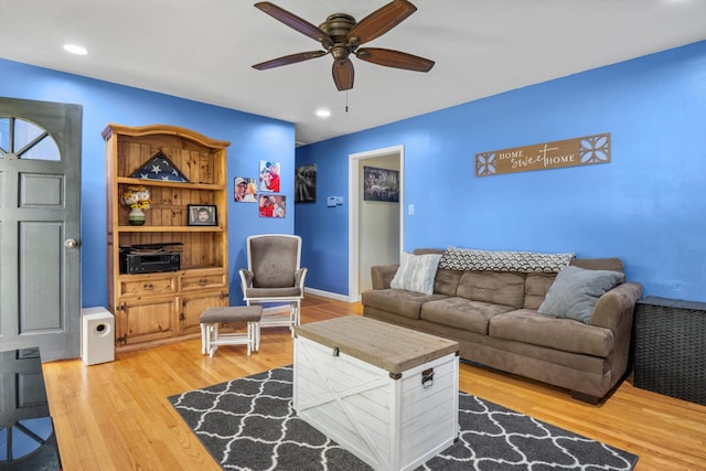 314 W 2nd St, Jasper, TN 37347 - living room with light wood finished floors, ceiling fan, and recessed lighting